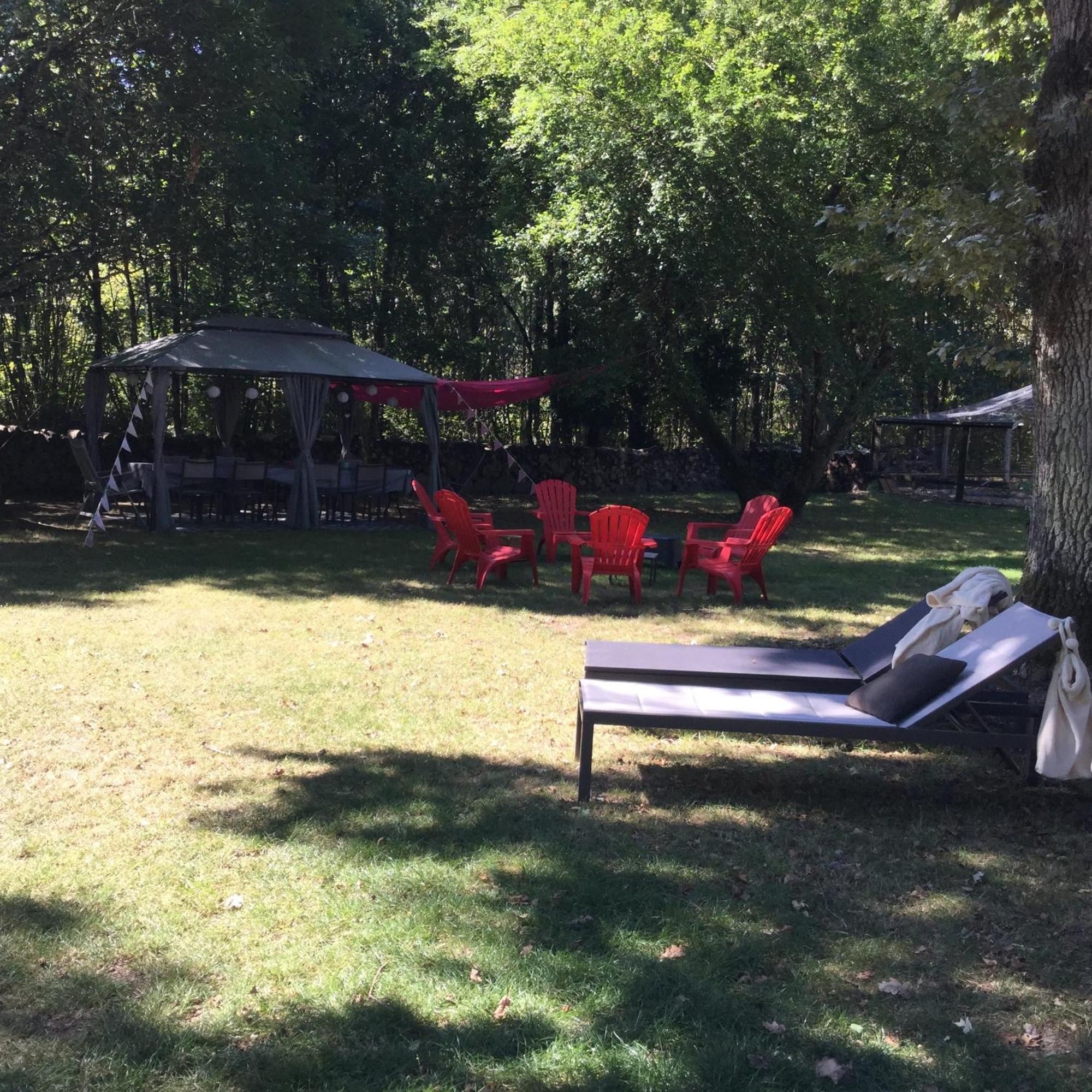 Colibri Loc - Insolite - 3 Etoiles - Parc - Etang - Familles - Soiree Ok Brigne Exterior photo